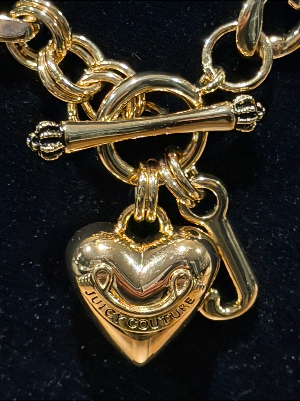 Juicy Couture Gold Toned Heart Toggle Charm Necklace - Vintage - Y2K